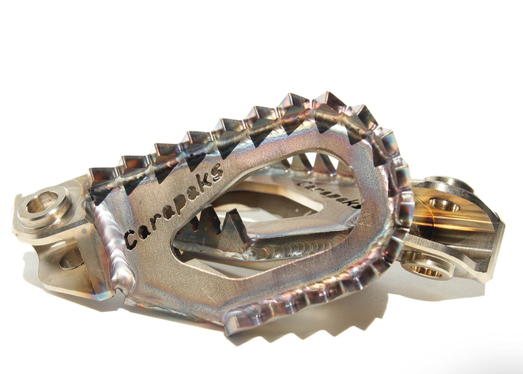 Carapaks підніжки пілота KTM/HQV/701 ENDURO 2007-2020  5 mm down, 0 mm back